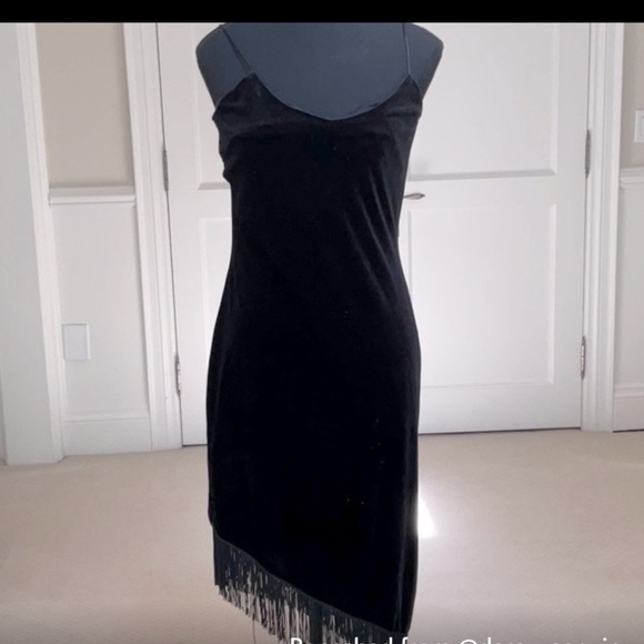 🛍sale🛍Lori M fringed asymmetric hem spaghetti strap velour dress - Picture 4 of 4